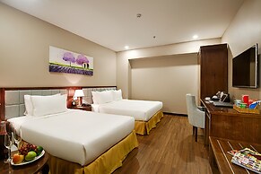 Yarra Ocean Suites Danang
