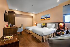 Yarra Ocean Suites Danang