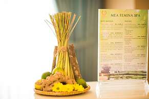 Yarra Ocean Suites Danang