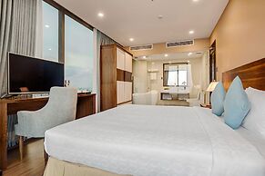 Yarra Ocean Suites Danang