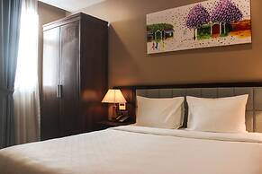 Yarra Ocean Suites Danang