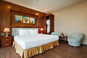 Yarra Ocean Suites Danang