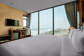 Yarra Ocean Suites Danang