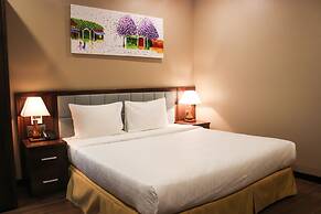 Yarra Ocean Suites Danang