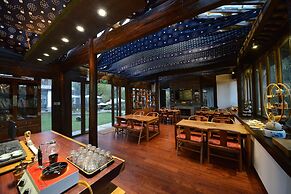 Lijiang Shuhe Youyiju Private Club