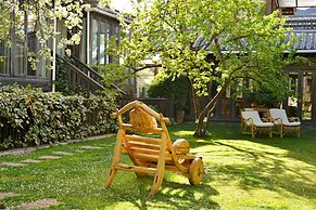 Lijiang Shuhe Youyiju Private Club