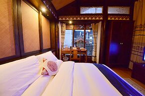 Lijiang Shuhe Youyiju Private Club