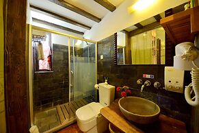 Lijiang Shuhe Youyiju Private Club