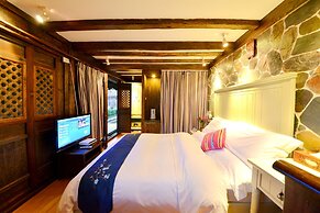 Lijiang Shuhe Youyiju Private Club