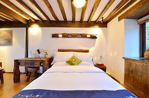 Lijiang Shuhe Youyiju Private Club