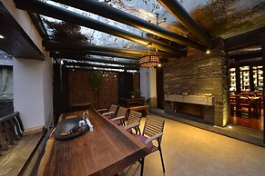 Lijiang Shuhe Youyiju Private Club