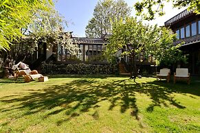 Lijiang Shuhe Youyiju Private Club