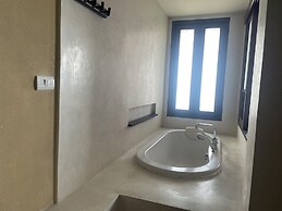 Bhundhari Residence Koh Samui