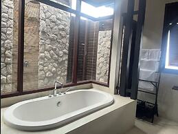 Bhundhari Residence Koh Samui