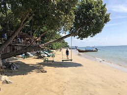 Koh Jum Ocean Beach Resort