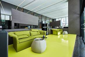 Pattaya Central Sea View Pool Suite