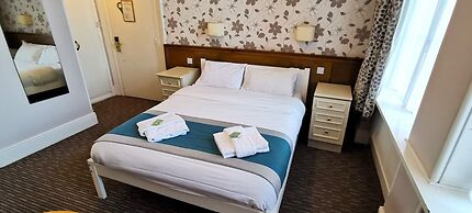Russell Hotel