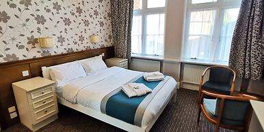 Russell Hotel