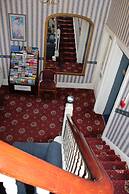 Russell Hotel