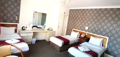Russell Hotel