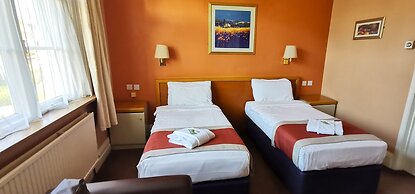 Russell Hotel