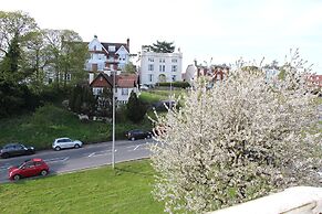 Russell Hotel