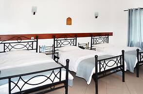 Arusha Naaz Hotel