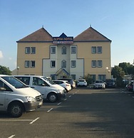 Alpha Hotel