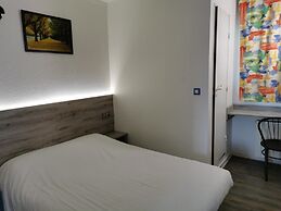 Alpha Hotel