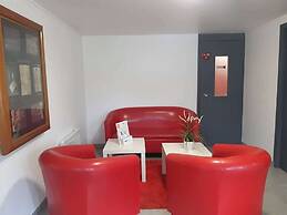 Brit Hotel Reims la Neuvillette