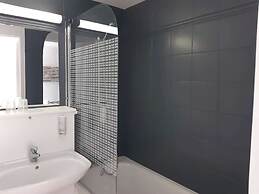 Brit Hotel Reims la Neuvillette