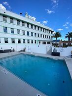 Streamline Hotel