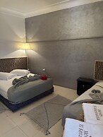 Riad Hotel El Kennaria