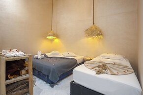Riad Hotel El Kennaria