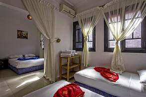 Riad Hotel El Kennaria