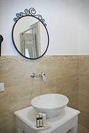 Domus Valadier Guesthouse