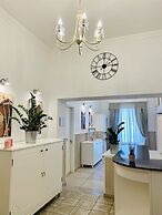 Domus Valadier Guesthouse