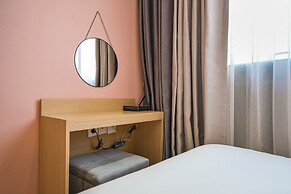 Hotel Vella Suite Suwon