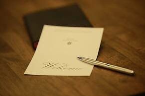 Hotel Vella Suite Suwon