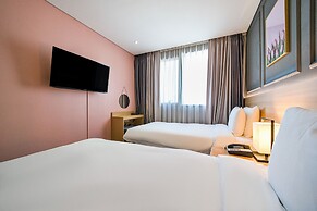 Hotel Vella Suite Suwon