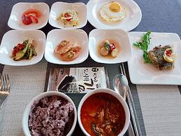 Hotel Vella Suite Suwon