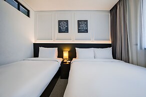 Hotel Vella Suite Suwon