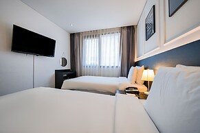 Hotel Vella Suite Suwon