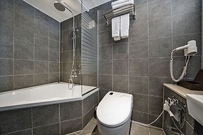 Hotel Vella Suite Suwon