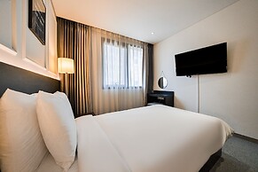 Hotel Vella Suite Suwon