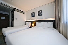 Hotel Vella Suite Suwon