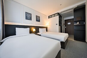Hotel Vella Suite Suwon