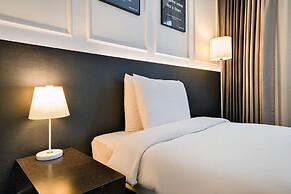 Hotel Vella Suite Suwon