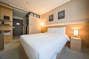 Hotel Vella Suite Suwon