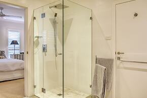 Cronulla Beach House B&B